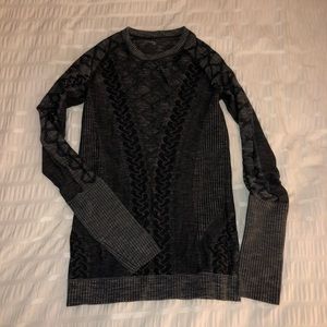 NWOT lululemon shirt